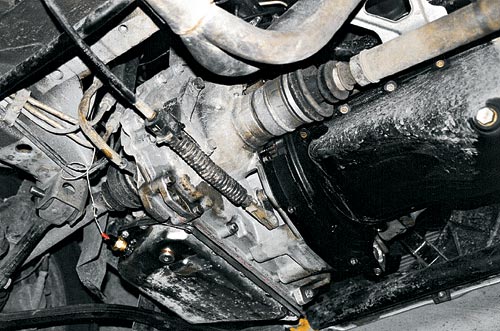 Так выглядит шестнадцати клапанный мотор ВАЗ-2112, соединенный с бесступенчатой коробкой передач типа VT1